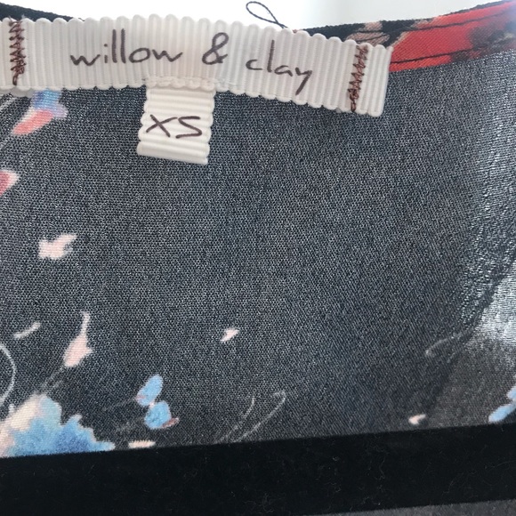 Willow and Clay black floral romper - Picture 2 of 2